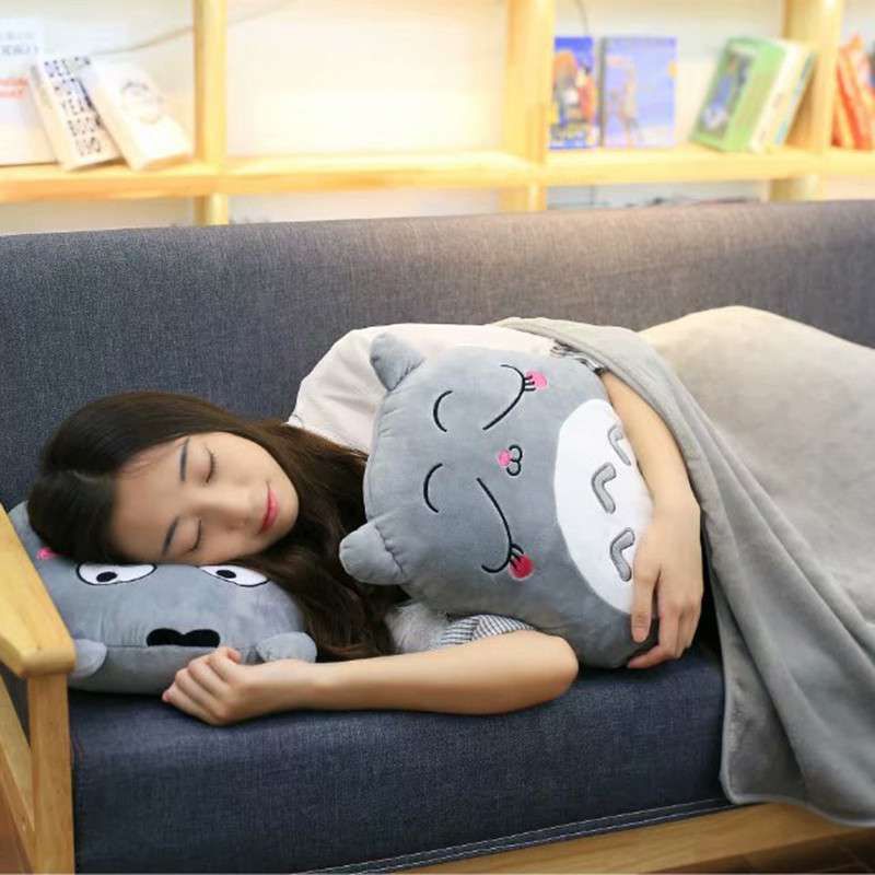 Totoro pliušinė pagalvė daugiafunkcė 3 viename svaidoma pagalvė Totoro rankų šilta pagalvės pagalvė kūdikiui antklodė, prikimštas anime figūrėlės žaislas