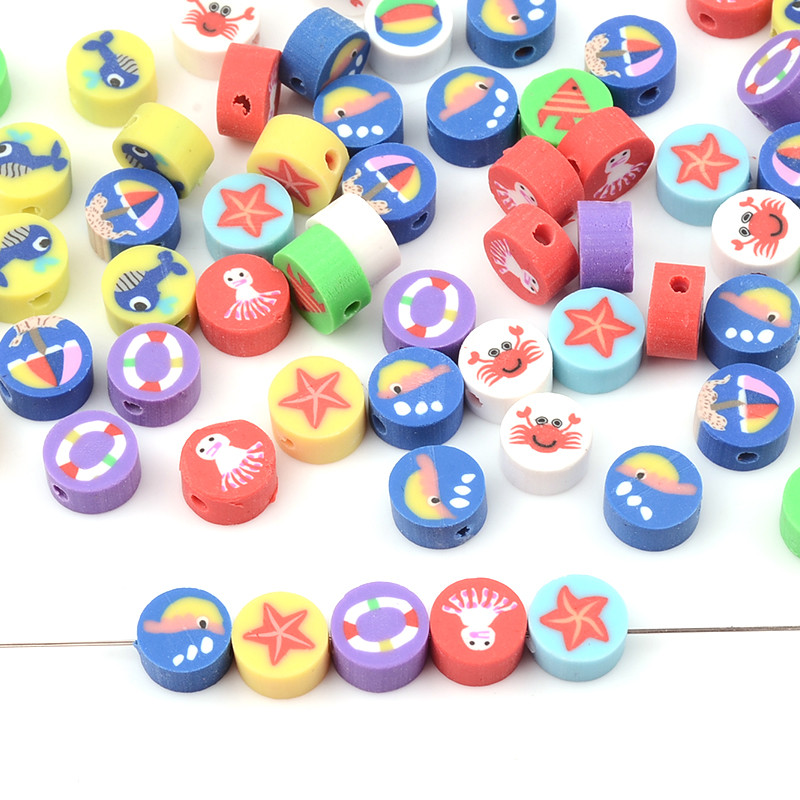 Madingi spalvingi vandenyno raštai plokščiai apvalios formos minkšti moliniai karoliukai papuošalams gaminti apyrankės karoliai „pasidaryk pats“