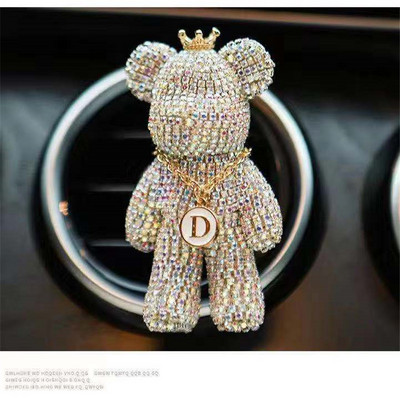 Novi Charm Bear Osvježivač zraka Ukrasi Kreativni kristalni dijamantni ukras Ogrlica Outlet Dodaci za aromaterapiju automobila