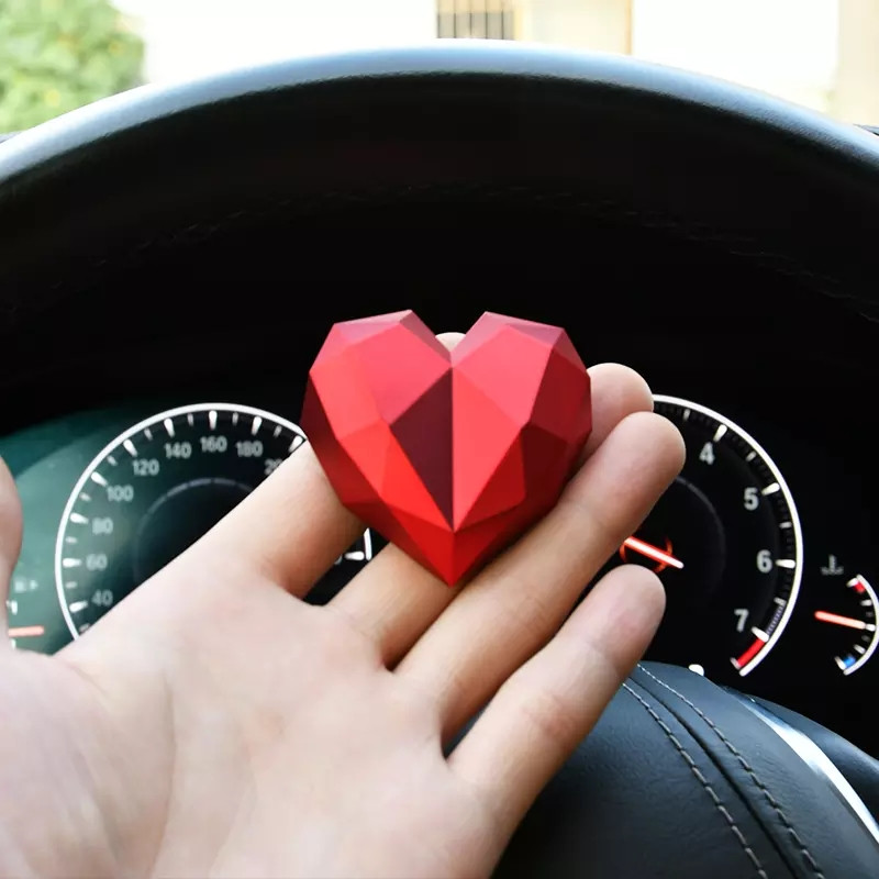 Ljubavno srce, osvježivač zraka za automobil, miris za automobil, difuzor za parfeme, automatski otvor za miris, raspršivač parfema, dekoracija automobila, dodaci za interijer