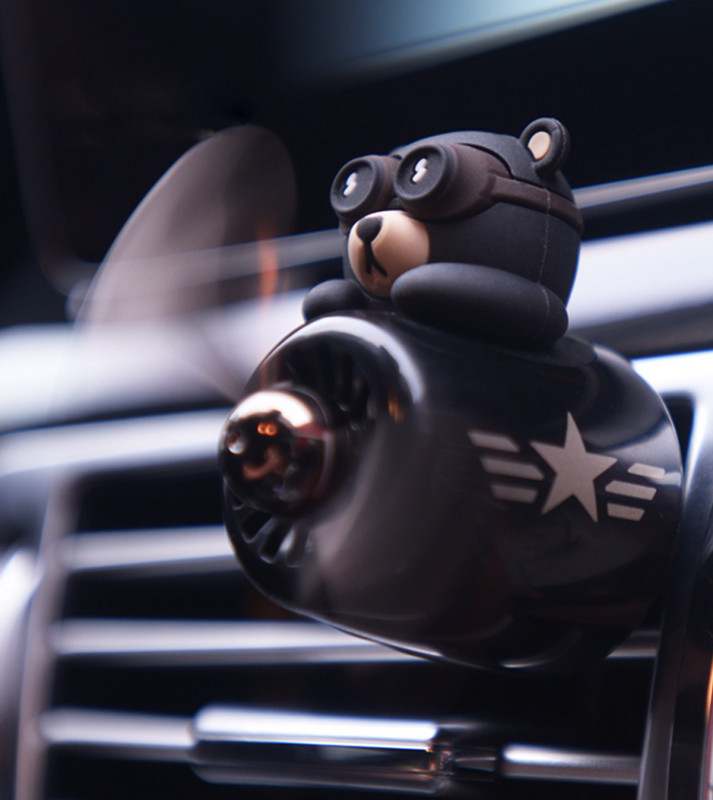 2022 Kiváló minőségű Cute Bear Pilot légfrissítő autó parfüm autódísz Auto Geur Clip Pilot illat dobozzal