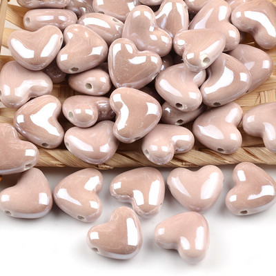 15 mm-es többszínű szív alakú kerámia gyöngyök porcelán négyzet alakú keresztlyukú gyöngyök ékszerkészítéshez karkötő nyaklánc varázslatok 2 mm-es lyuk
