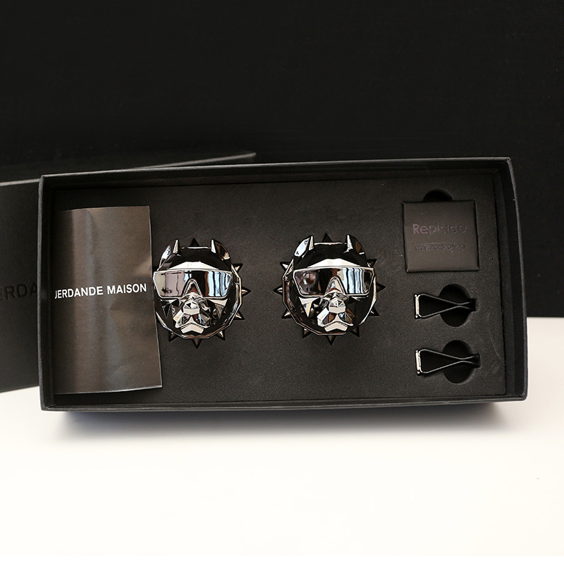 2 db DOBOZ Cool New Car Scentl Bulldog 2021 Autó légfrissítő Szellőző Clip Parfüm Illat Autóbelső Kiegészítők Tiszta Autószag