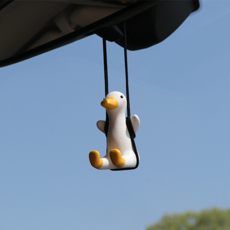 Gipsani slatki anime dodaci za automobile Swing Duck Privjesak Auto retrovizor Ornamenti Rođendanski poklon Auto Decoration Miris za automobil