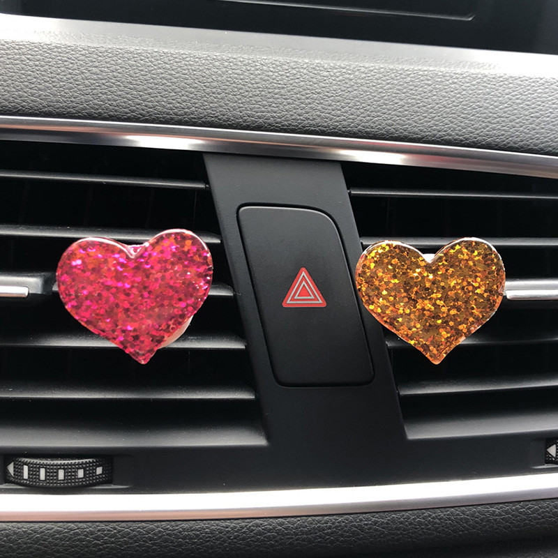 Bling autós kiegészítők lányoknak autós aroma diffúzor mini szív alakú ízesítés autófrissítőkhöz autó parfüm autó szellőző kapocs