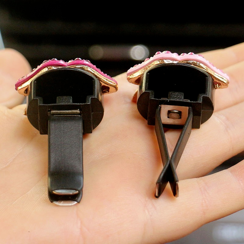 Automobil Crveno Ružičasta Aromaterapija za Usne Otvor za Odzračivanje Parfem Stezaljka Kreativni Interijer Auto Osvježivač Miris Dekoracija