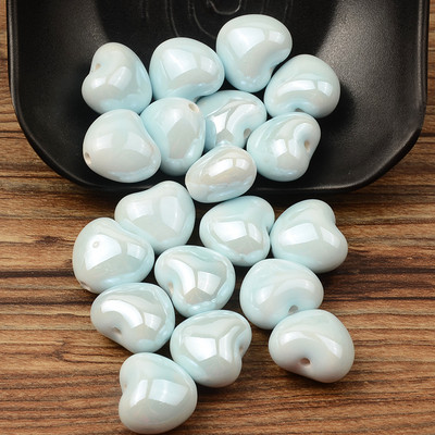 Új 15x17 mm-es karkötő tartozékok 3D szív kerámia gyöngyök fülbevaló nyaklánc kiegészítők gyöngyök barkács ékszerekhez.