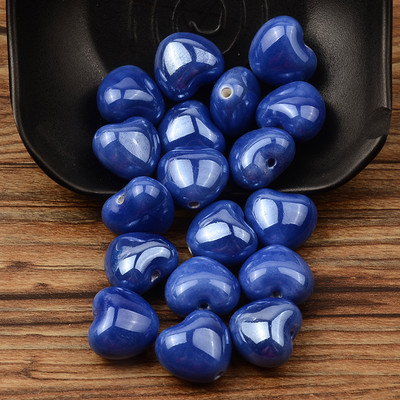 Új 15x17 mm-es karkötő tartozékok 3D szív kerámia gyöngyök fülbevaló nyaklánc kiegészítők gyöngyök barkács ékszerekhez.