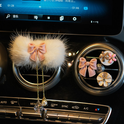 Μόδα μαργαριτάρι βιζόν γούνα φιόγκο αυτοκινήτου αποσμητικό αέρα Έξοδος κλιπ εξαερισμού Bowknot Κρυστάλλινος φούντες Άρωμα αυτοκινήτου Στερεά αξεσουάρ αυτοκινήτου