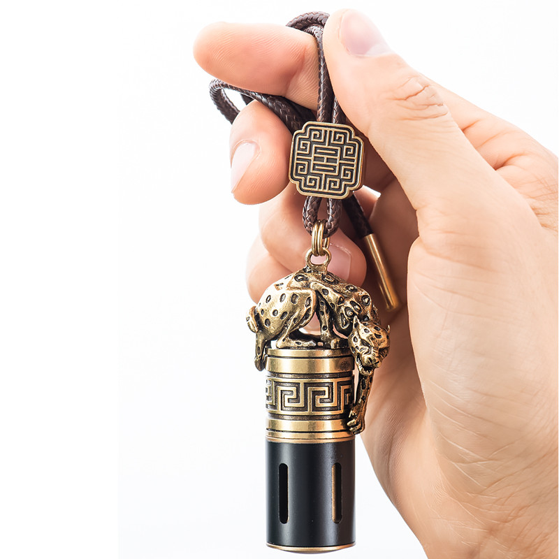 Metal + koža Luksuzni životinjski dizajn Miris za automobil Retro stil Auto osvježivač zraka Dobar miris Viseći ukras za parfem za automobil