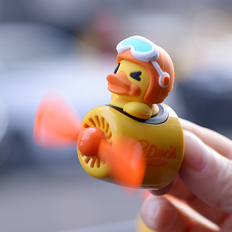 Aranyos Duck Pilot autós légfrissítő illat aromaterápiás kimenet autó belső dekorációs kiegészítőkhöz, szilárd parfümhöz