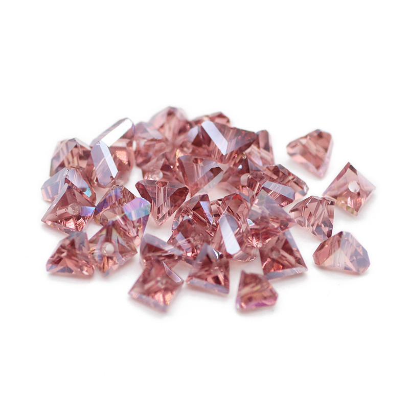 8 mm 90 komada Tetraedarski trokut Austrijski kristalni privjesci Staklene labave perle za nakit Ogrlice Narukvice Izrada DIY dodataka