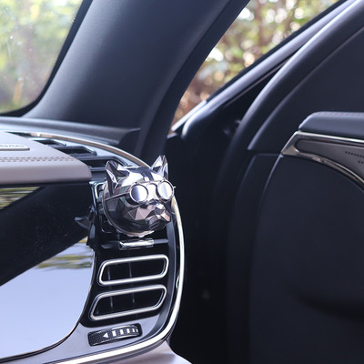 2022 Cool Kreatív autóízesítő Illat Bulldog Légfrissítő Auto Parfüm Autó Belső Dekoráció Frissítő Diffúzor Illat