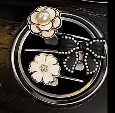 Slatka crtana djevojka plesačica Otvor za zrak Aromaterapijske kopče Osvježivač zraka za automobil Čvrsti raspršivač parfema Flower Decro Dodaci za automobil