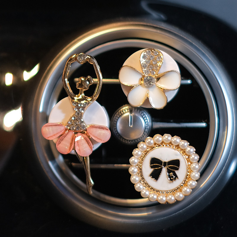 Slatka crtana djevojka plesačica Otvor za zrak Aromaterapijske kopče Osvježivač zraka za automobil Čvrsti raspršivač parfema Flower Decro Dodaci za automobil