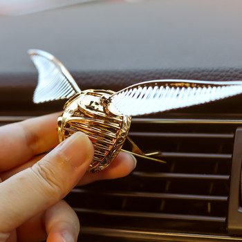 Magic Golden Snitch Air Outlet Аромат за кола Парфюм Аромат Дифузор Освежител за въздух Автомобилен интериорен декор Аксесоари Аромат