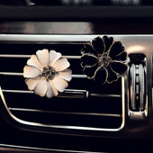 Parfum de mașină Daisy Flower pentru orificii de aerisire Mini auto cu aer condiționat Aromaterapie Snap Odorizant de lungă durată Deodorizare