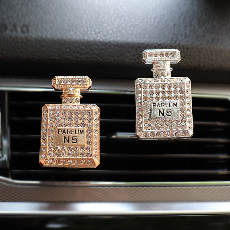 Autós aromadiffúzor Bling gyémánt parfümös palack dekor az autós szellőző csíptetőhöz légfrissítő az autók belső dekorációjában