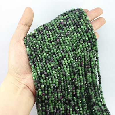 Veleprodaja 4 x 4 mm prirodni fluorit Hubei tirkiz ametist kunzit Amazonit kocka Faktirani kamen labave male perle Izrada nakita