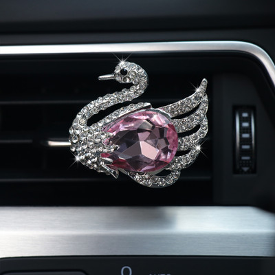 Automašīnu gaisa atsvaidzinātājs Smaržas Sieviešu Rhinestones Bling Auto Aksesuāri Interjers Sieviete Auto Dekorācija Garša Panda Cross Pūce Lapsa Gulbis