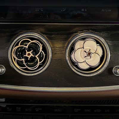 1 set Creative Diamond Flower Air Outlet Aromatherapy Clip Osvježivač zraka za automobil Čvrsti difuzor parfema Bow Decro Clips Dodaci