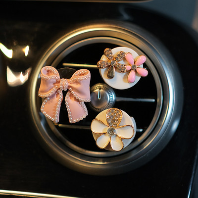 1 set Creative Diamond Flower Air Outlet Aromatherapy Clip Osvježivač zraka za automobil Čvrsti difuzor parfema Bow Decro Clips Dodaci
