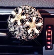 Ornamente pentru mașini de lux fată Diamant rafinat Priză aer condiționat Agent de împrospătare a aerului auto Styling auto Parfumuri