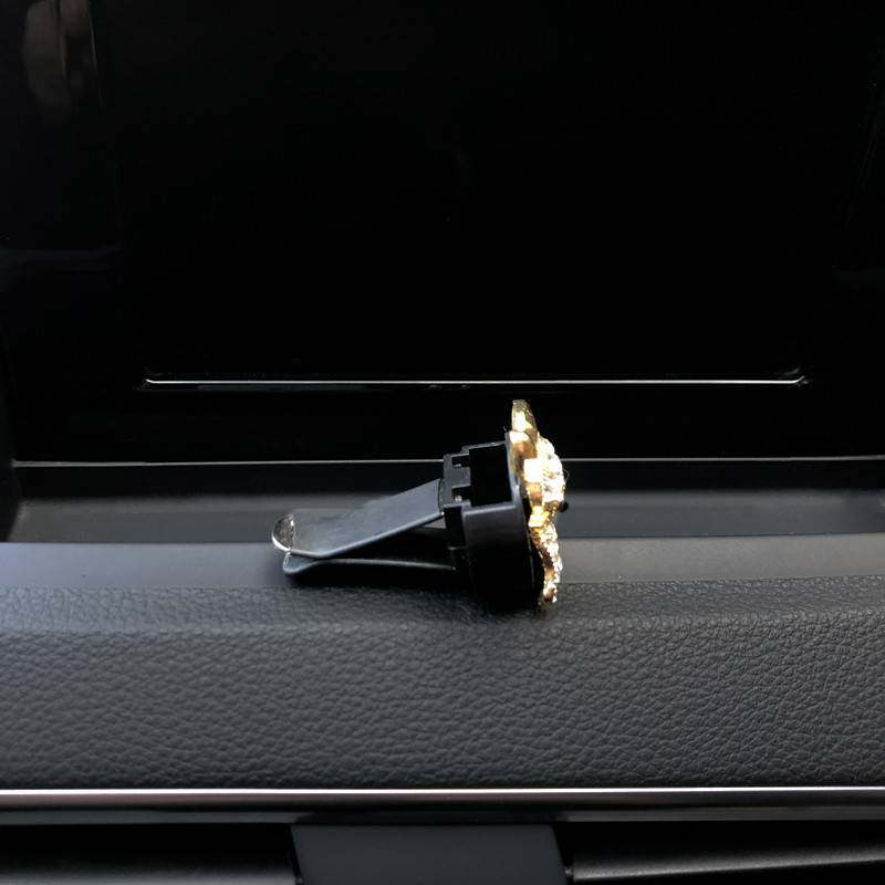 Slatki mačić modelirajući parfem za automobile osvježivač zraka za automobile Zlatna mačka ukrasni parfem Dodaci za automobile