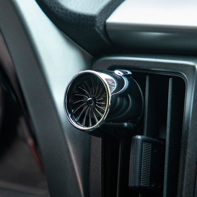 Osvježivač zraka za automobil od legure vrhunske kvalitete s raspršivačem atmosferskih svjetala mirisa za automobile, raspršivač parfema Hladni ventilator, kopča za ventilacijski otvor za automobilski parfem