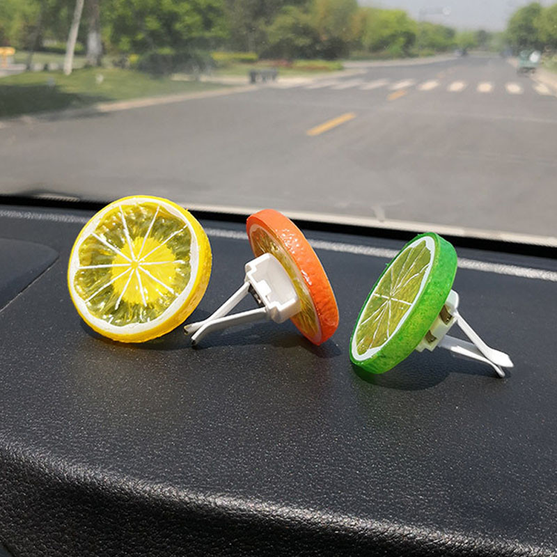 Citrom alakú autós formázó autós légfrissítő szilárd illat, automatikus kilépő parfüm légkondícionáló szellőzőkapocs ajándék szilárd balzsam