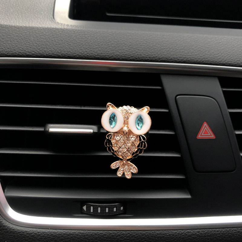 Metalna sova u boji parfem za modeliranje automobila Lijepa bušilica za vodu sova osvježivač zraka za automobil ukrasna kopča Rhinestone Parfem za automobil
