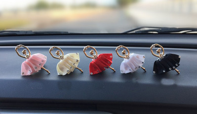 1PCS Car Ornament Diamond Ballet Girl Clip Clip за освежител за въздух за кола Разпръсквател на аромати за кола Самоароматизиращ вентилационен отвор Освежител за въздух XCZ565