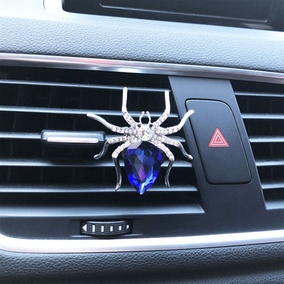 Kiváló fémes Crystal Spider formák női autós parfüm Szép fém pók autós légfrissítő kondicionáló dekoratív parfüm