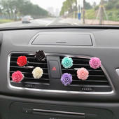 2 vnt. gražių spalvų plastikinių gėlių formų moteriški automobilių kvepalai Gražūs spalvingi rožiniai automobilio oro gaiviklis Kvepalų segtukas