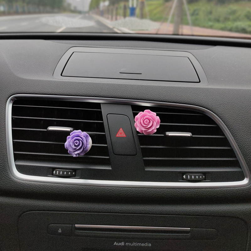 2 vnt. gražių spalvų plastikinių gėlių formų moteriški automobilių kvepalai Gražūs spalvingi rožiniai automobilio oro gaiviklis Kvepalų segtukas