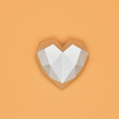 Auto Decor Love Heart Shape Automobilio interjero aksesuarai Mieli kvepalų difuzorius Kvapas Kietas oro gaiviklis Automobilio ventiliacijos spaustukas mergina