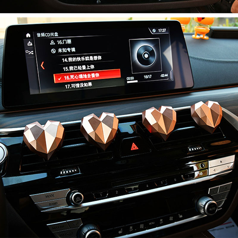 Auto Decor Love Heart Shape Automobilio interjero aksesuarai Mieli kvepalų difuzorius Kvapas Kietas oro gaiviklis Automobilio ventiliacijos spaustukas mergina