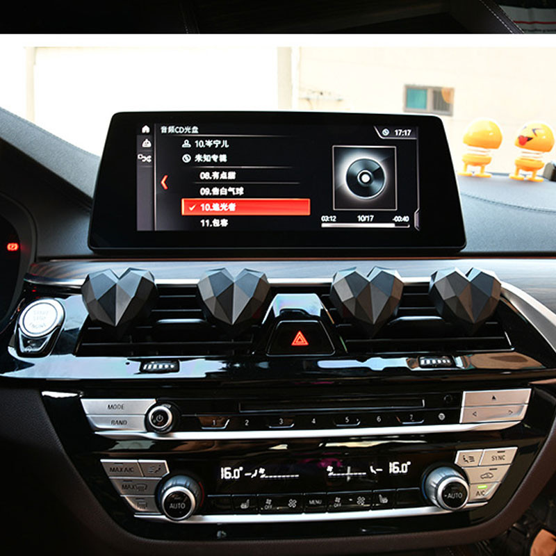 Auto Decor Love Heart Shape Automobilio interjero aksesuarai Mieli kvepalų difuzorius Kvapas Kietas oro gaiviklis Automobilio ventiliacijos spaustukas mergina