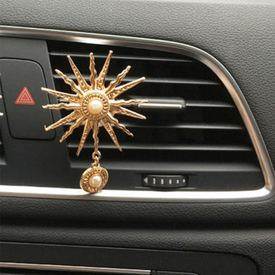 Uzorak boga sunca utičnica za automobile Clip osvježivač zraka za automobil Solid Balm Diamond blještavi ukrasi za automobil interijer auto dodaci