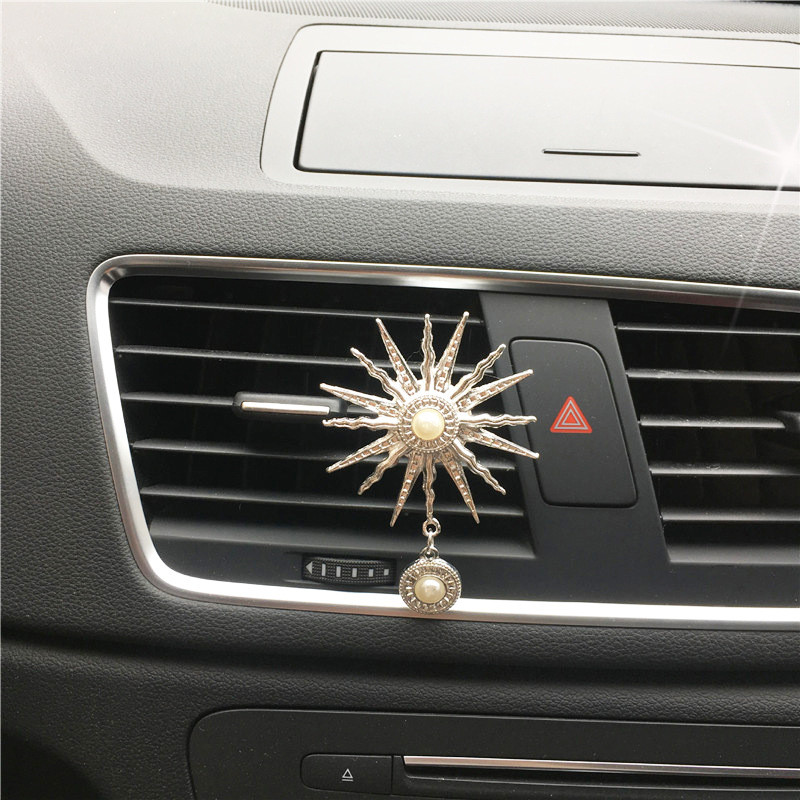 Uzorak boga sunca utičnica za automobile Clip osvježivač zraka za automobil Solid Balm Diamond blještavi ukrasi za automobil interijer auto dodaci