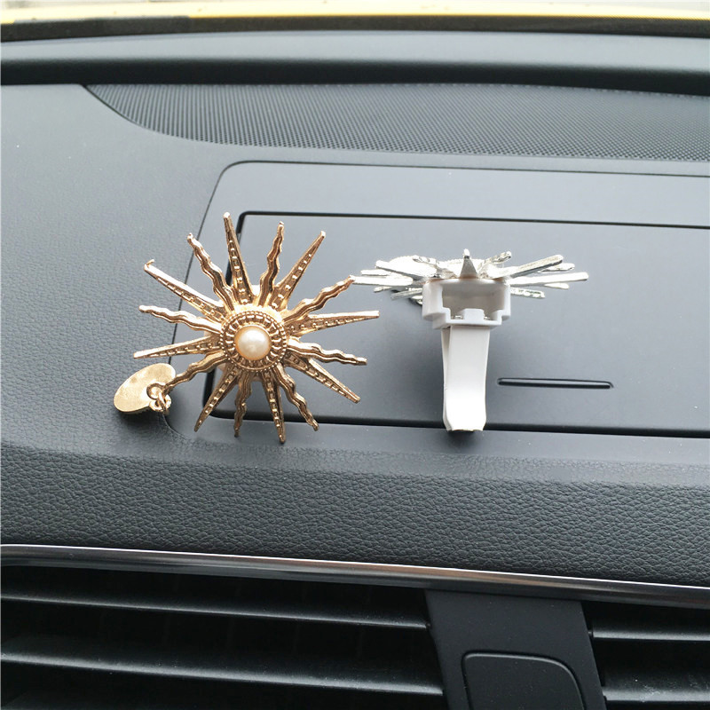 Uzorak boga sunca utičnica za automobile Clip osvježivač zraka za automobil Solid Balm Diamond blještavi ukrasi za automobil interijer auto dodaci