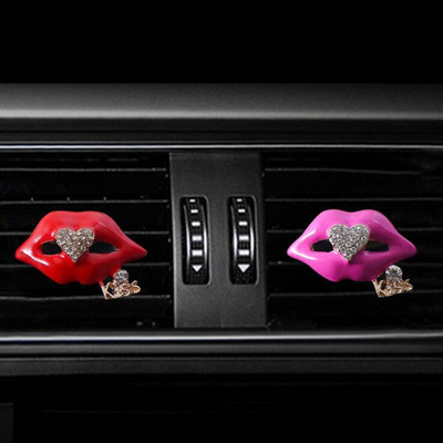 Autóstílus ÚJ Kiss Sexy Lips Car Air Outlet Illatos Parfüm Clip Frissítő Diffúzor Ajándék gyémánt ízesítés az autóban