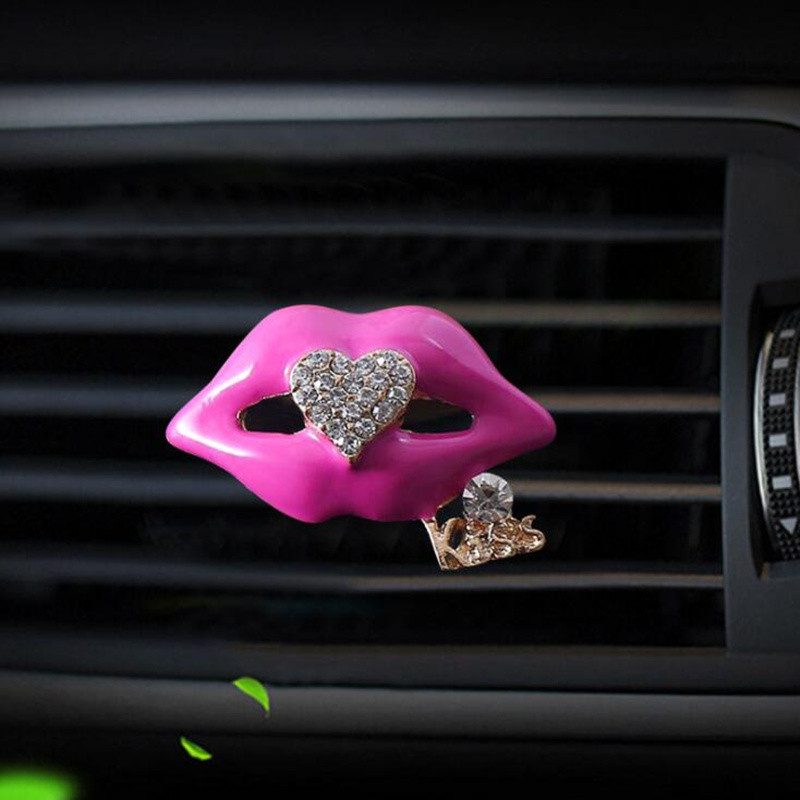 Autóstílus ÚJ Kiss Sexy Lips Car Air Outlet Illatos Parfüm Clip Frissítő Diffúzor Ajándék gyémánt ízesítés az autóban