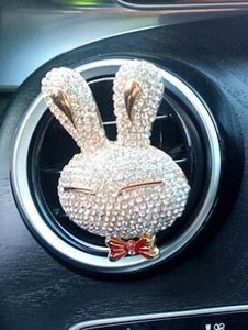 Rhinestone slatki oblik zeca Dijamantna mašna parfem osvježivač zraka za automobil Parfem za automobil Stiliziranje automobila