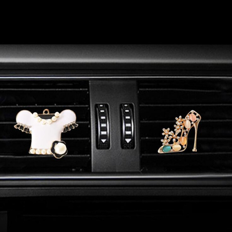 Odjeća i visoke potpetice za modeliranje automobila Parfemska kopča izlaz klima uređaja osvježivač zraka u automobilu difuzor osvježivača zraka