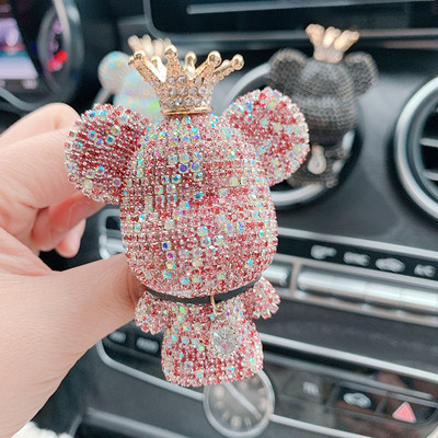 Új Charm Bear légfrissítő díszek Kreatív kristály gyémánt dekoráció levegőkimeneti autós aromaterápiás kiegészítők
