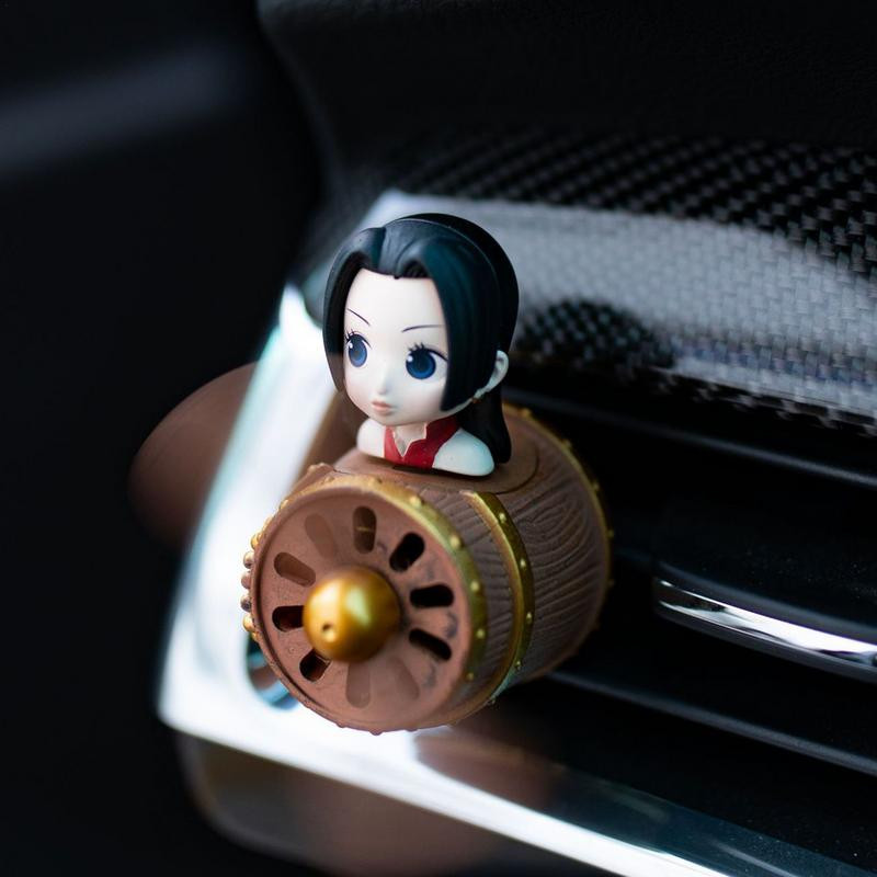 Anime rajzfilm autó belső dekoráció 1 darab Luffy Zoro Chopper akciófigura modell dísz autó kellékek dekor kiegészítők