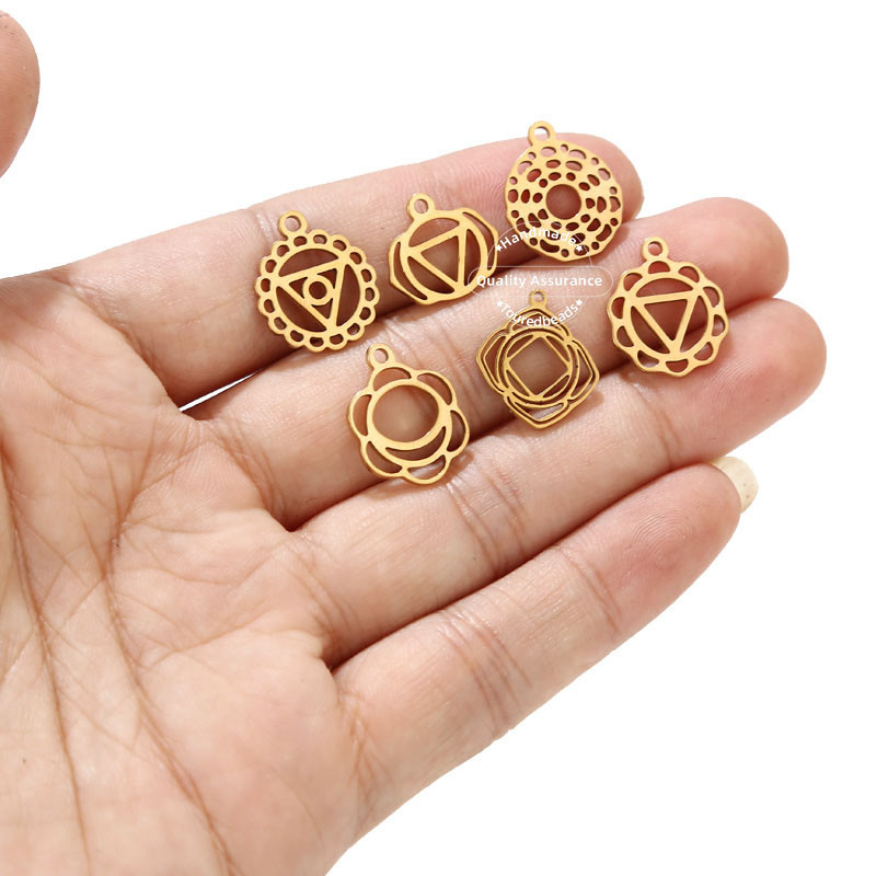 10 komada nehrđajućeg čelika izdubljeni trokut cvijet zvijezda šarm privjesci 15 mm zlatni DIY obrtnički šarm nalazi za izradu nakita