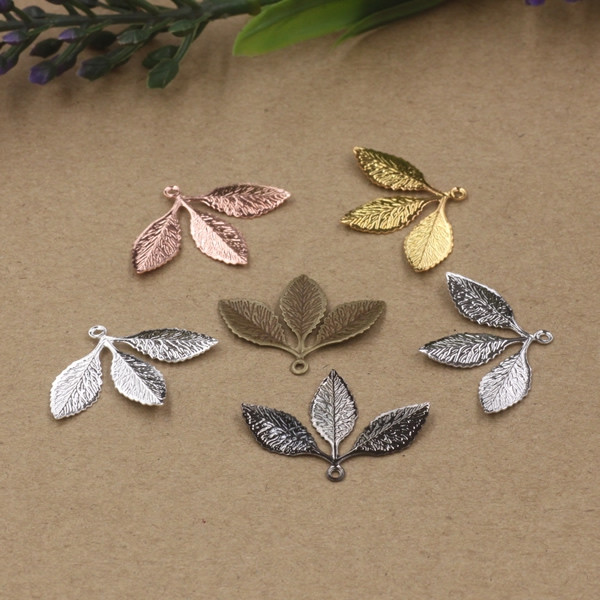 JXMYLAI 50 KOM 31*23 mm metalni bakreni filigranski privjesci s listovima, privjesak DIY ručno izrađeni dodaci za izradu nakita