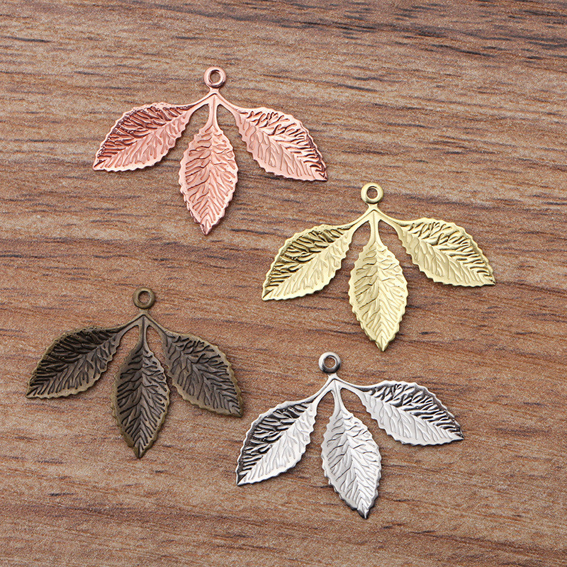 JXMYLAI 50 KOM 31*23 mm metalni bakreni filigranski privjesci s listovima, privjesak DIY ručno izrađeni dodaci za izradu nakita